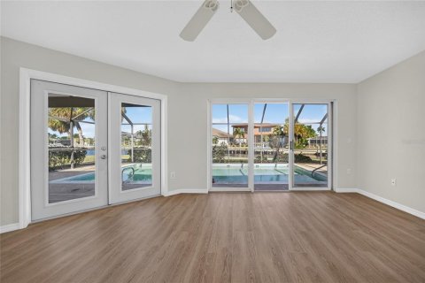 Villa ou maison à vendre à Punta Gorda, Floride: 3 chambres, 276.85 m2 № 2437404 - photo 29