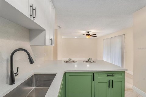 Condominio en alquiler en Tampa, Florida, 3 dormitorios, 93.37 m2 № 1918509 - foto 16