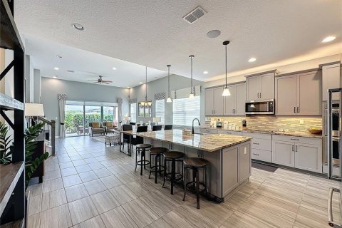 Casa en venta en Winter Garden, Florida, 4 dormitorios, 287.35 m2 № 1529670 - foto 2