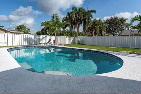 House in Sunrise, Florida 3 bedrooms, 160.16 sq.m. № 1836811 - photo 4
