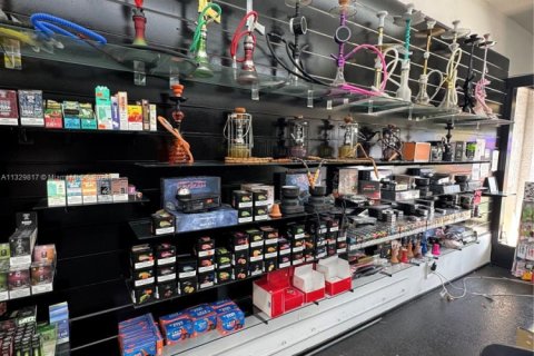 Propiedad comercial en venta en North Miami Beach, Florida № 1983348 - foto 4