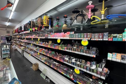 Propiedad comercial en venta en North Miami Beach, Florida № 1983348 - foto 5