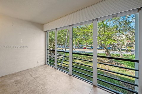 Condominio en venta en Pompano Beach, Florida, 2 dormitorios, 92.9 m2 № 1999893 - foto 7