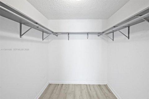 Condominio en venta en Pompano Beach, Florida, 2 dormitorios, 92.9 m2 № 1999893 - foto 18