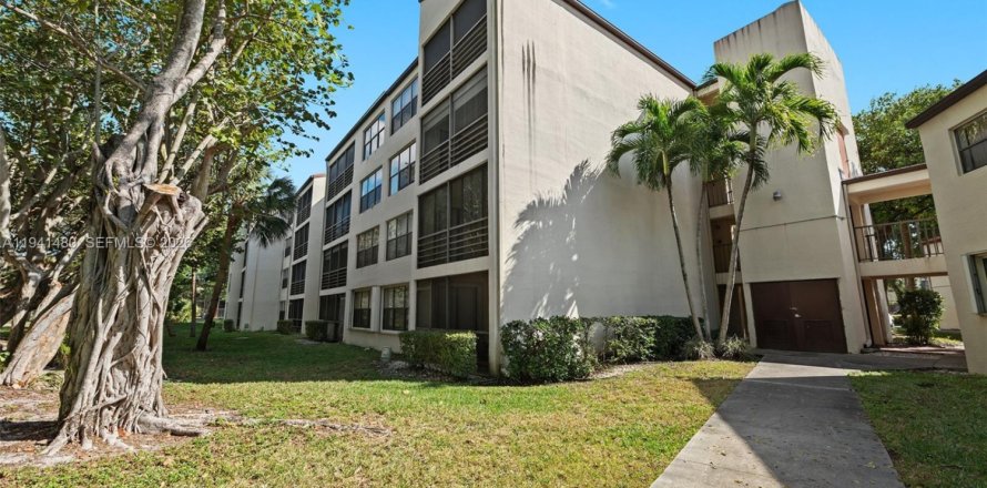 Condominio en Pompano Beach, Florida, 2 dormitorios  № 1999893
