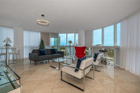 Снять в аренду кондоминиум в Майами-Бич, Флорида 2 спальни, 133.78м2, № 1989450 - фото 5