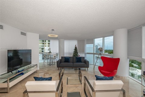 Снять в аренду кондоминиум в Майами-Бич, Флорида 2 спальни, 133.78м2, № 1989450 - фото 9