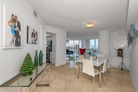 Снять в аренду кондоминиум в Майами-Бич, Флорида 2 спальни, 133.78м2, № 1989450 - фото 13