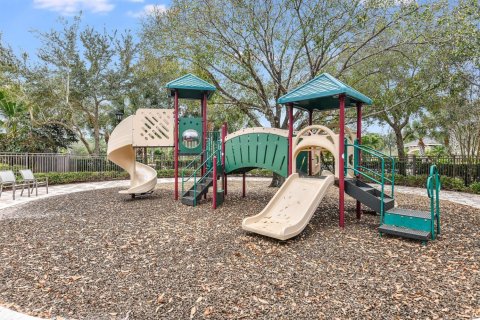 Casa en venta en Palm City, Florida, 5 dormitorios, 373.75 m2 № 1077876 - foto 1