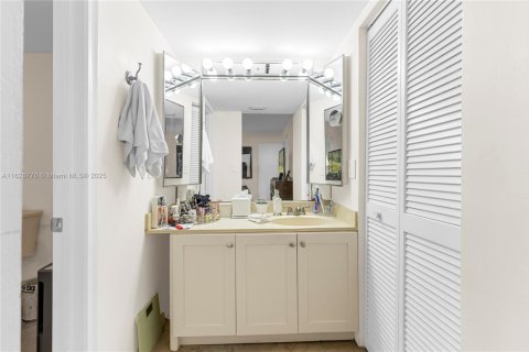 Adosado en venta en Miami, Florida, 3 dormitorios, 144 m2 № 1708610 - foto 25