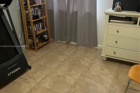 Adosado en venta en Miami, Florida, 3 dormitorios, 144 m2 № 1708610 - foto 17