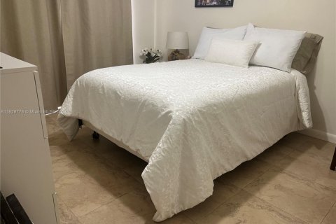 Adosado en venta en Miami, Florida, 3 dormitorios, 144 m2 № 1708610 - foto 23