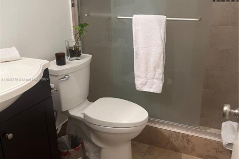 Adosado en venta en Miami, Florida, 3 dormitorios, 144 m2 № 1708610 - foto 19