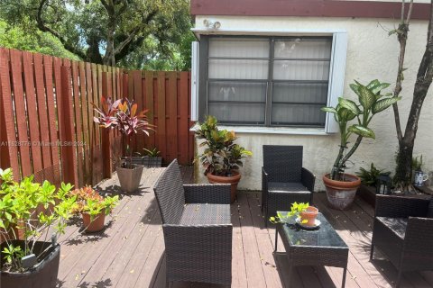 Adosado en venta en Miami, Florida, 3 dormitorios, 144 m2 № 1708610 - foto 13