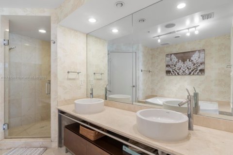 Copropriété à vendre à Sunny Isles Beach, Floride: 2 chambres, 124.67 m2 № 1863010 - photo 21