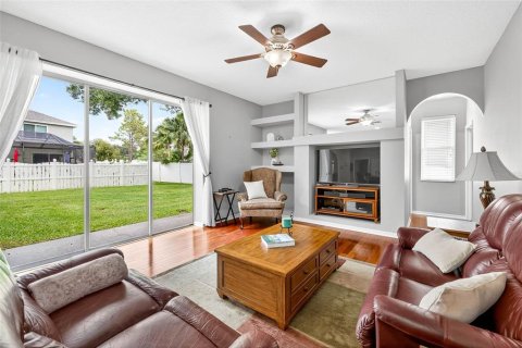House in Odessa, Florida 4 bedrooms, 198.44 sq.m. № 1898774 - photo 18