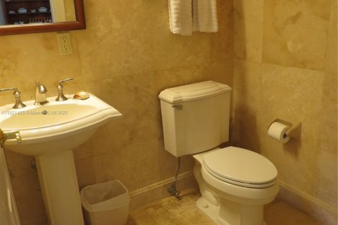 Снять в аренду виллу или дом в Джупитер-Айленд, Флорида 3 спальни, 1181.44м2, № 2018576 - фото 7