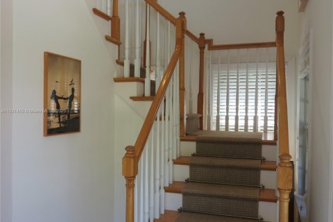 Снять в аренду виллу или дом в Джупитер-Айленд, Флорида 3 спальни, 1181.44м2, № 2018576 - фото 4