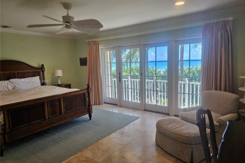 Снять в аренду виллу или дом в Джупитер-Айленд, Флорида 3 спальни, 1181.44м2, № 2018576 - фото 22