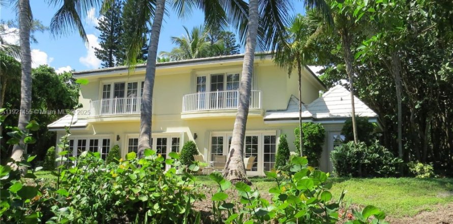 Дом в Джупитер-Айленд, Флорида 3 спальни, 1181.44м2 № 2018576