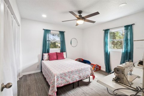 House in Clermont, Florida 2 bedrooms, 89.65 sq.m. № 2390749 - photo 15
