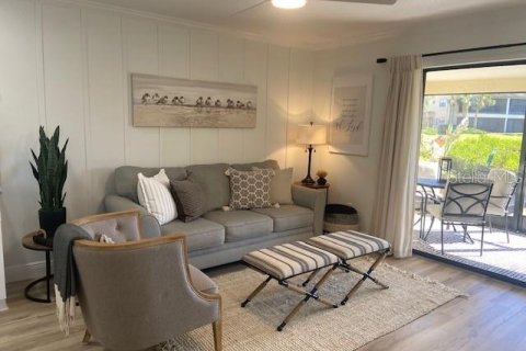 Copropriété à louer à Apollo Beach, Floride: 2 chambres, 93.09 m2 № 2198612 - photo 4