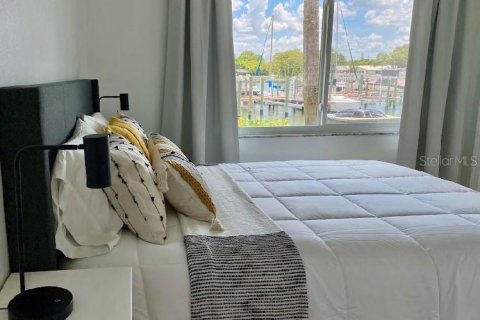 Copropriété à louer à Apollo Beach, Floride: 2 chambres, 93.09 m2 № 2198612 - photo 12