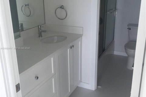 Condo in Miami Beach, Florida, 1 bedroom  № 2068020 - photo 10