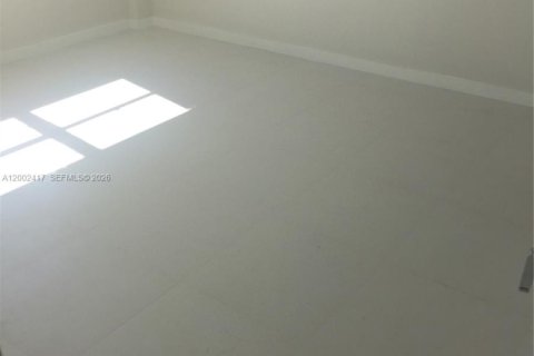 Condo in Miami Beach, Florida, 1 bedroom  № 2068020 - photo 9