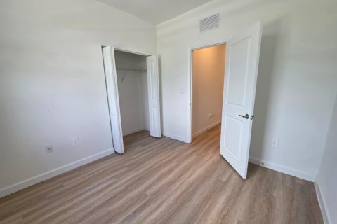 Townhouse in Homestead, Florida 3 bedrooms, 129.41 sq.m. № 2402394 - photo 8
