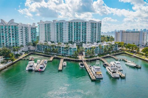 Купить кондоминиум в Норт-Бей-Виллидж, Флорида 2 спальни, 116.22м2, № 2021065 - фото 24