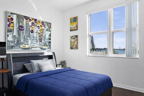 Купить кондоминиум в Норт-Бей-Виллидж, Флорида 2 спальни, 116.22м2, № 2021065 - фото 12