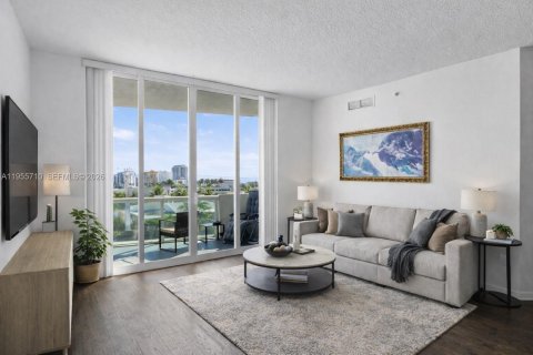 Купить кондоминиум в Норт-Бей-Виллидж, Флорида 2 спальни, 116.22м2, № 2021065 - фото 2