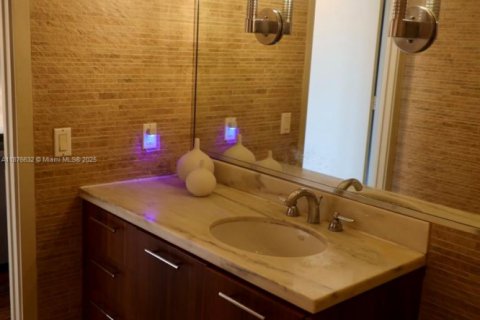 Condominio en venta en Miami, Florida, 46.54 m2 № 1980573 - foto 9