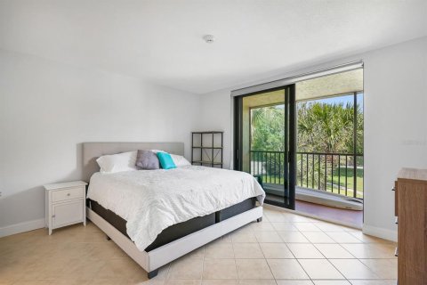 Condo in Longboat Key, Florida, 2 bedrooms № 2114108 - photo 12