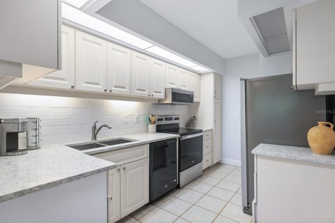 Condo in Longboat Key, Florida, 2 bedrooms № 2114108 - photo 4