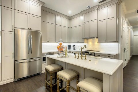 Condo in Orlando, Florida, 3 bedrooms  № 2380943 - photo 14
