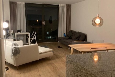 Condo in Miami, Florida, 1 bedroom  № 2171080 - photo 10