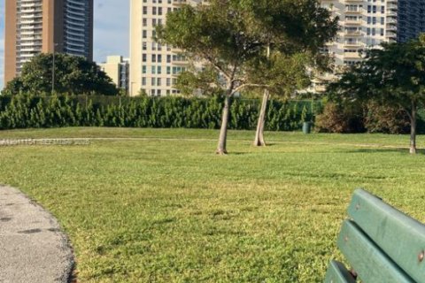 Condo in Miami, Florida, 1 bedroom  № 2171080 - photo 28