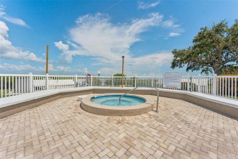 Condominio en alquiler en Saint Petersburg, Florida, 2 dormitorios, 121.52 m2 № 1873564 - foto 27