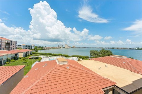 Condominio en alquiler en Saint Petersburg, Florida, 2 dormitorios, 121.52 m2 № 1873564 - foto 24