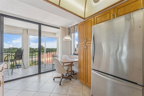Condominio en alquiler en Saint Petersburg, Florida, 2 dormitorios, 121.52 m2 № 1873564 - foto 11