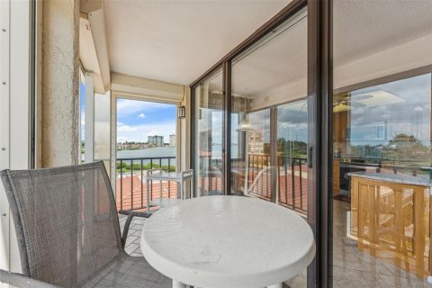 Condominio en alquiler en Saint Petersburg, Florida, 2 dormitorios, 121.52 m2 № 1873564 - foto 21