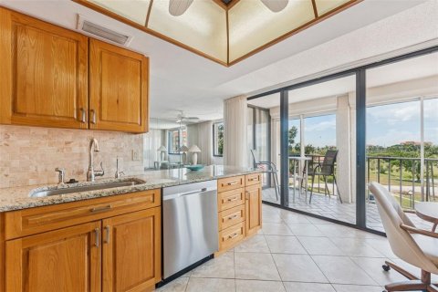 Condominio en alquiler en Saint Petersburg, Florida, 2 dormitorios, 121.52 m2 № 1873564 - foto 10