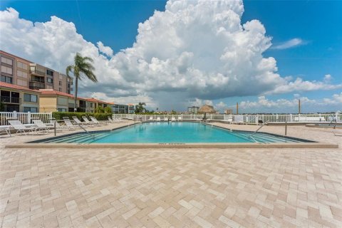 Condominio en alquiler en Saint Petersburg, Florida, 2 dormitorios, 121.52 m2 № 1873564 - foto 25