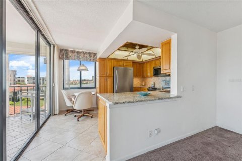 Condominio en alquiler en Saint Petersburg, Florida, 2 dormitorios, 121.52 m2 № 1873564 - foto 7