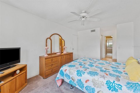 Condominio en alquiler en Saint Petersburg, Florida, 2 dormitorios, 121.52 m2 № 1873564 - foto 13