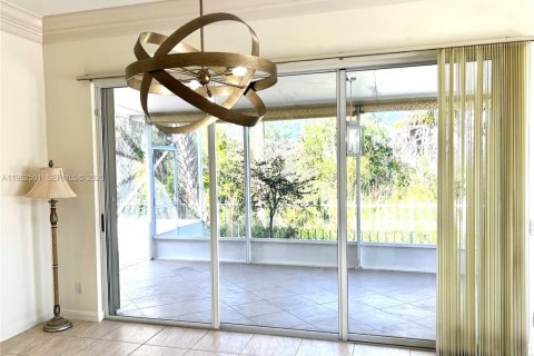 Купить виллу или дом в Хоб-Саунд, Флорида 3 спальни, 187.38м2, № 2025778 - фото 10