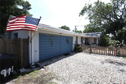 Casa en venta en Clearwater, Florida, 3 dormitorios, 152.08 m2 № 2199984 - foto 4