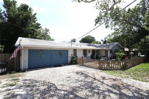 House in Clearwater, Florida 3 bedrooms, 152.08 sq.m. № 2199984